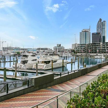 Elegant & Sunny Living With Stunning Marina Views Appartement Auckland Buitenkant foto
