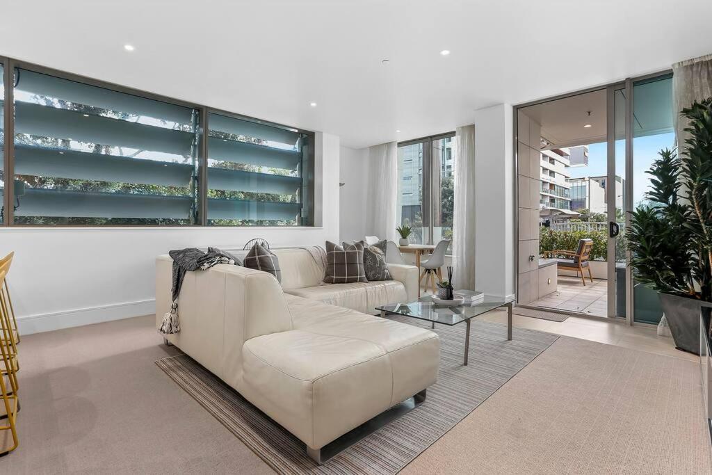 Elegant & Sunny Living With Stunning Marina Views Appartement Auckland Buitenkant foto