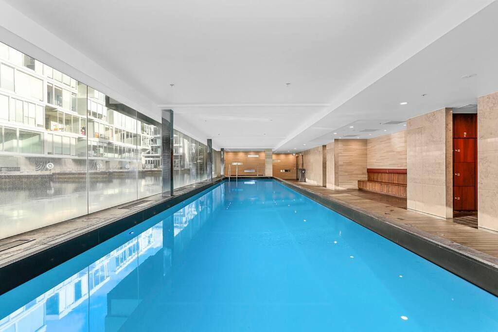 Elegant & Sunny Living With Stunning Marina Views Appartement Auckland Buitenkant foto